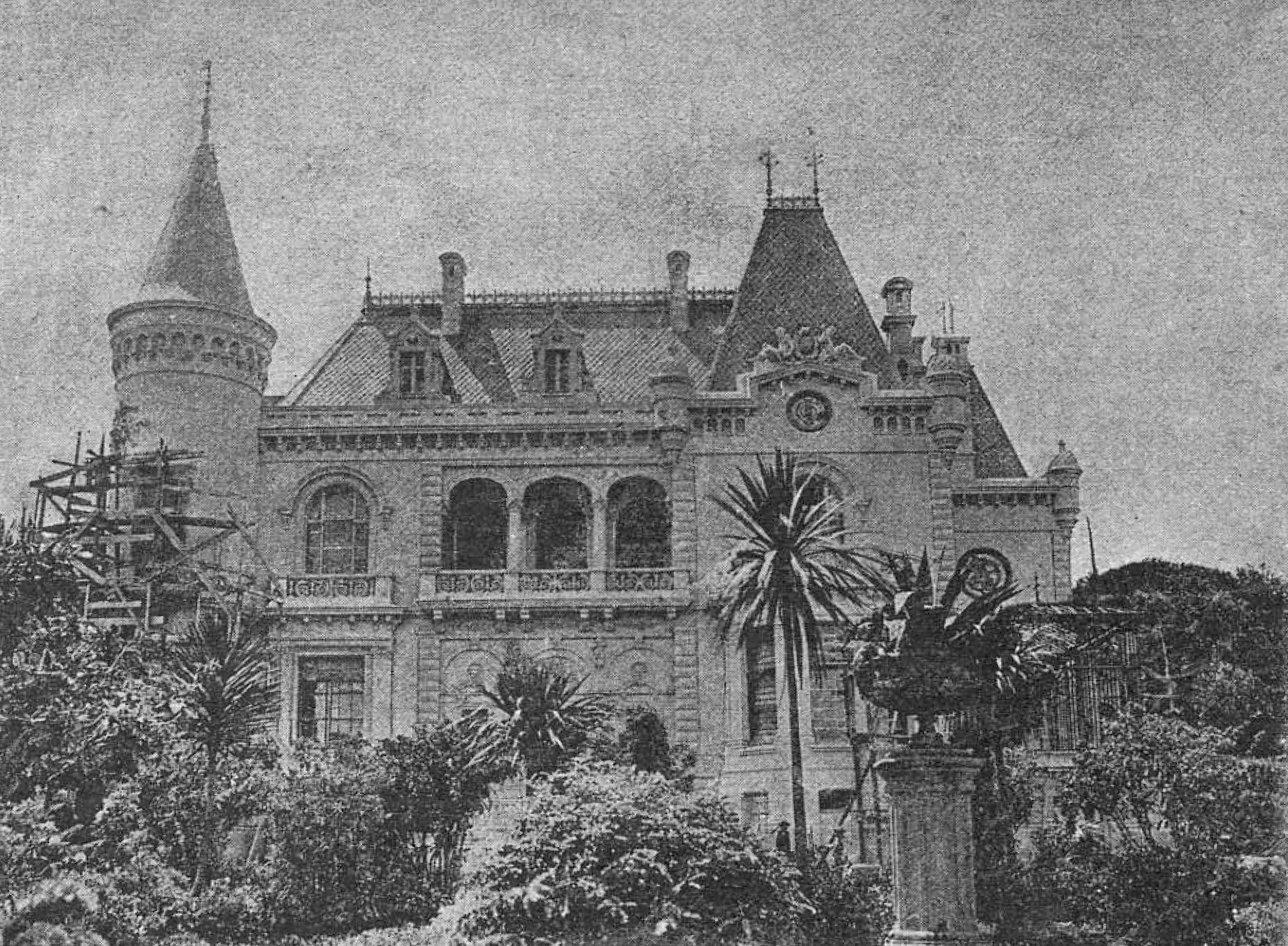 Castillo en Parque Isidora en Lota