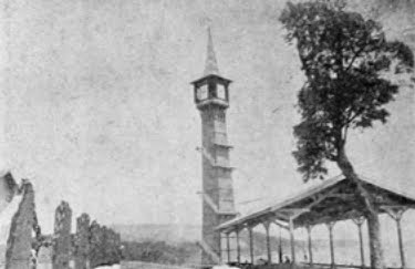 La Torre del Reloj, punto de referencia de Lota Alto